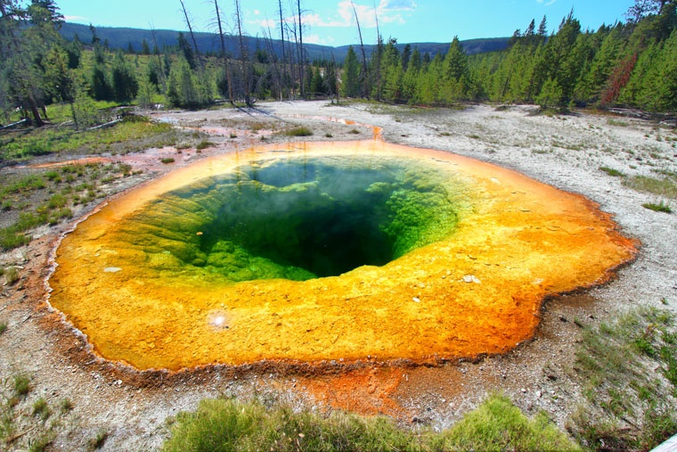 Glory Pool w Parku Narodowym Yellowstone w Wyoming