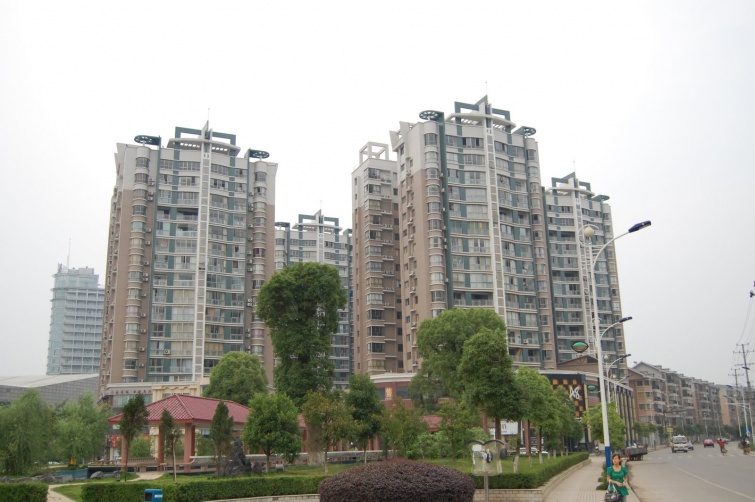 Nowe budynki wraz z parkiem i placem, - Liuyang - Chiny